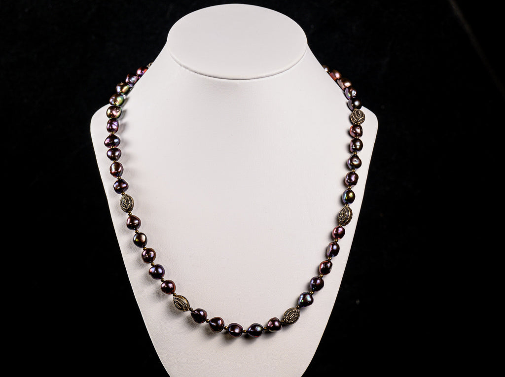 Necklace of black and purple river pearl and moroccan silver, black freshwater pearl, purple freshwater pearl