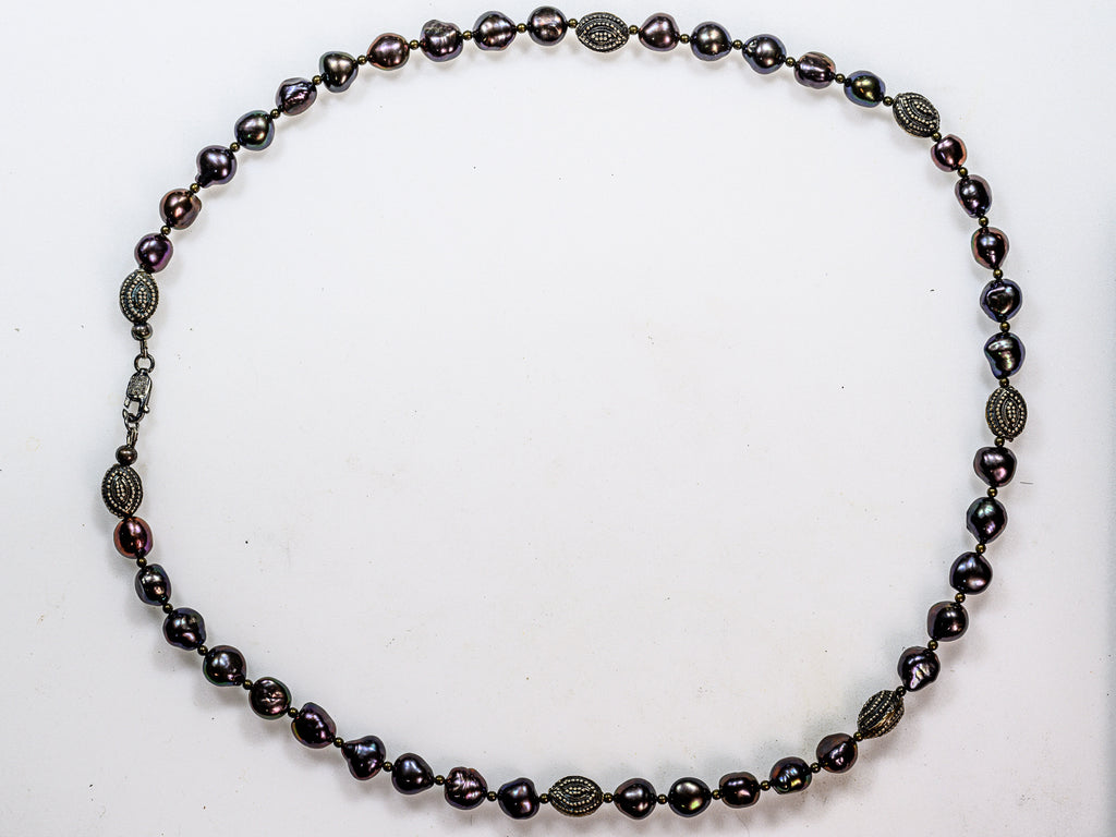 Necklace of black and purple river pearl and moroccan silver,  black freshwater pearl, purple freshwater pearl